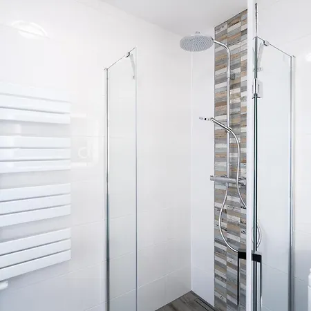 App 347 - Strandlage * سيركسدورف